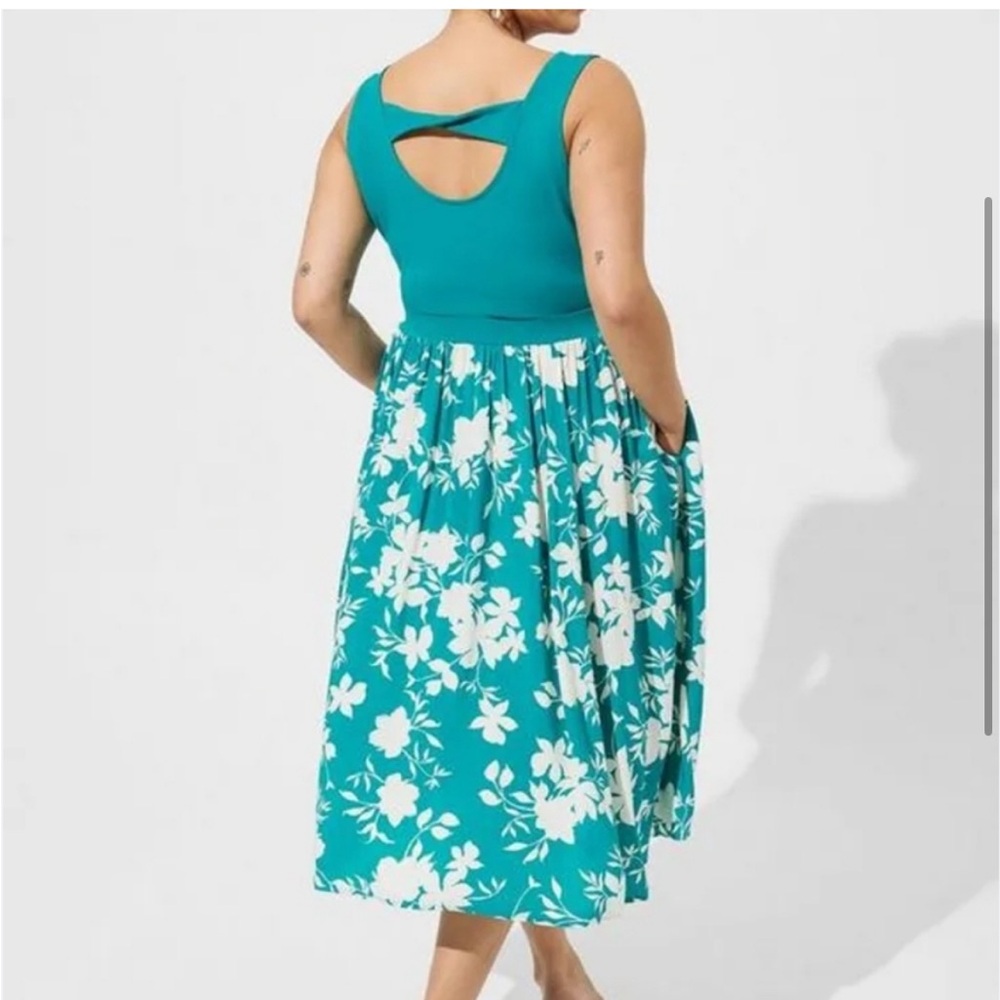 Midi Foxy Challis Twist Back Dress
